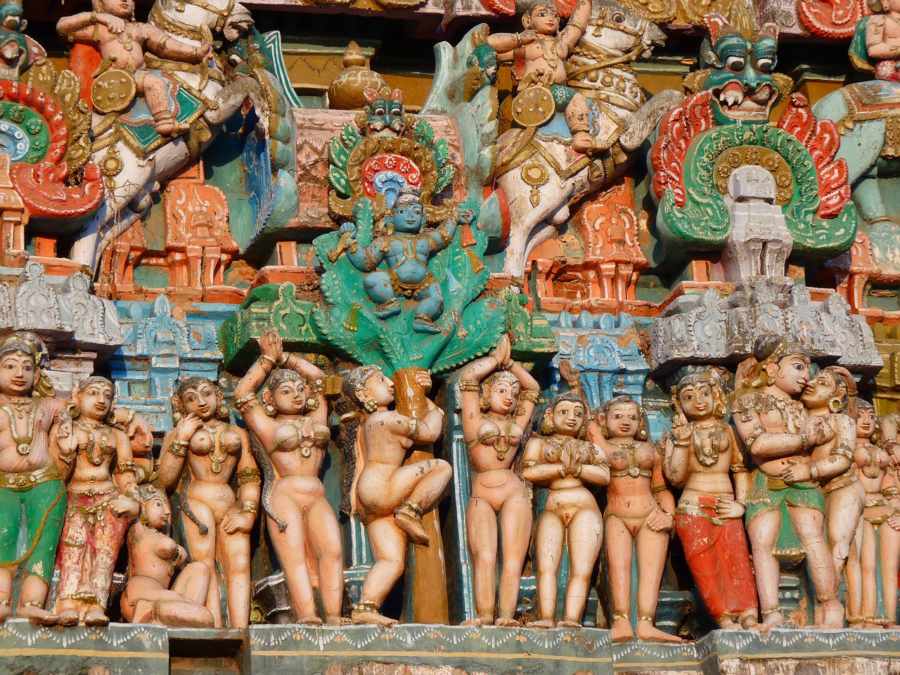9 najciekawszych czarnych świątyń w Indiach